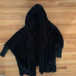 FINAL PRICE SHEIN BLACK TEDDY COAT